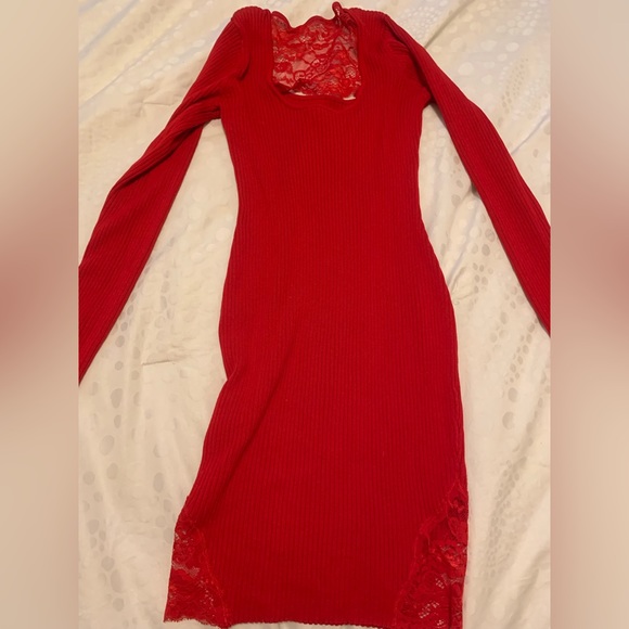 Guess sexy lacy red valentine sweater dress medium - Picture 3 of 4